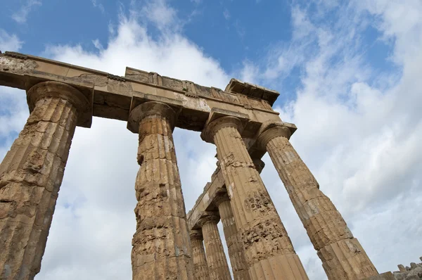 Temple dans le site archéologique de Selinunte en Sicile — Photo