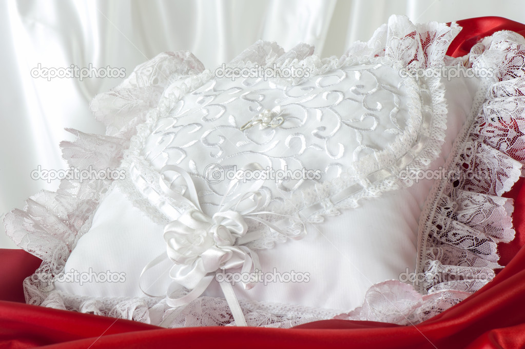 pillow for wedding rings