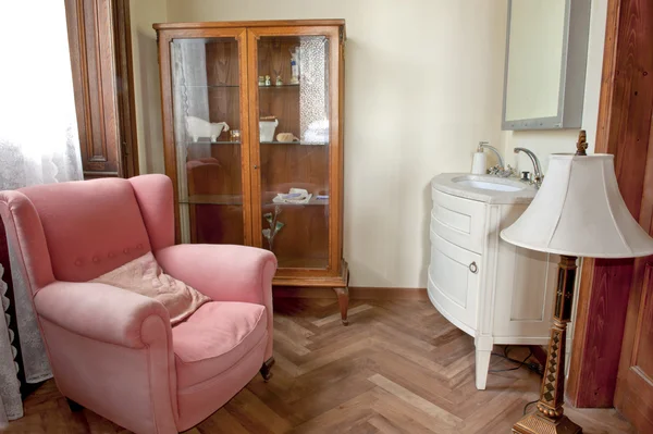 Old sink in an ancient castle — Stock Photo, Image