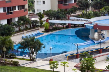 tropikal Bahçe havuzu