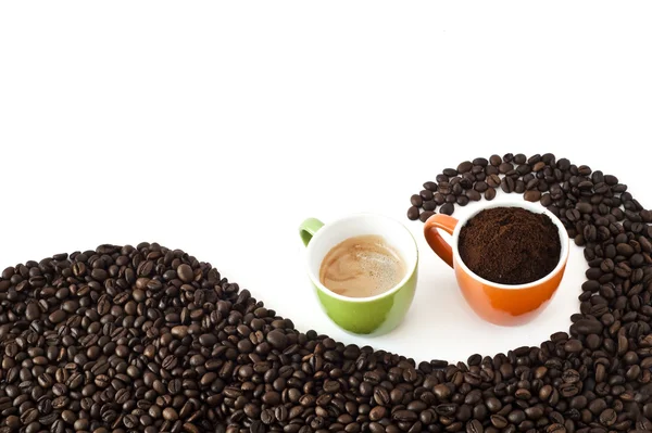 Koffiebonen en gemalen koffie espresso — Stockfoto