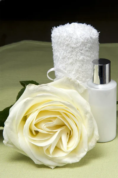 Produtos perfumados para cuidados com o corpo — Fotografia de Stock