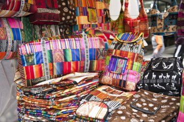 otavalo'nın renkli yerli pazarı