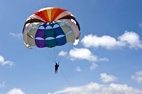 Paragliding na pláži — Stock fotografie