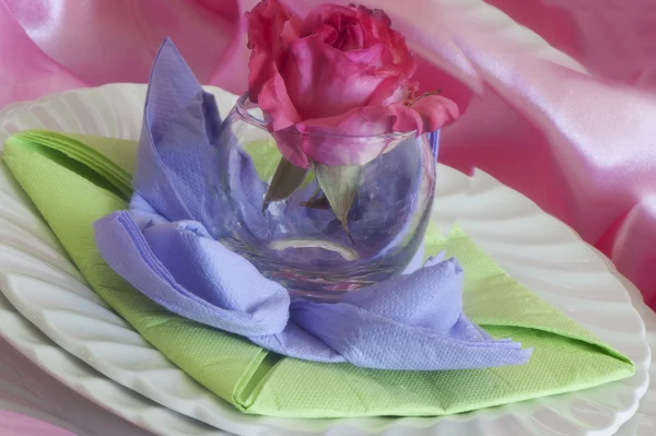 Elegantní origami ubrousky — Stock fotografie