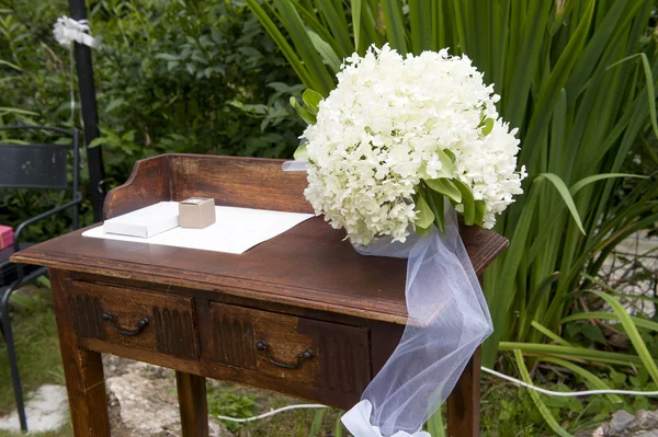 Adventist outdoor wedding — Stock Photo, Image