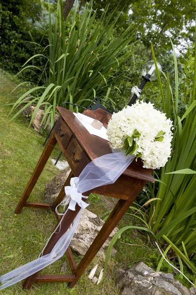 Adventist outdoor wedding — Stock Photo, Image