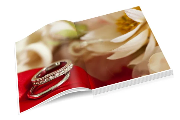 Buch zum Hochzeitstag — Stockfoto