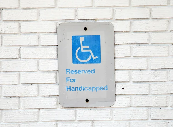 Handicapped Parking Sign — Stock Photo, Image