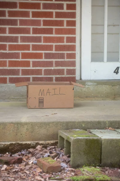 Картонна Коробка Словом Mail Написана Ганку — стокове фото