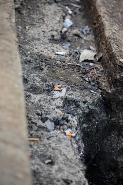 TEXASLOUISIANA BORDER, I20, TEXASUSA AĞOS 15 AĞUSTOS 2019: Texas 'ın dışındaki Teksas / Louisiana sınırındaki Ziyaretçi Merkezi' nin önündeki granit kesit 20..