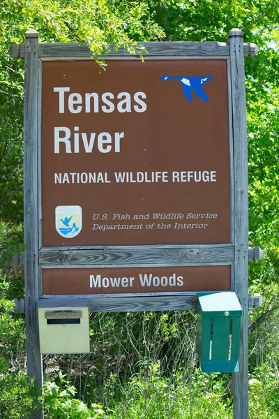 テナス川国立野生生物保護区の森 エイプリル社米国2018年27日 魚野生動物サービス部内テンサス川国立野生生物保護区の標識は モーワーウッズセクションに注意してください — ストック写真