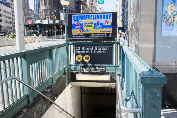 Νέα Υόρκη Νέα Υόρκη Ηπα Ιουνίου 2022 Είσοδος Στο Μετρό — Φωτογραφία Αρχείου
