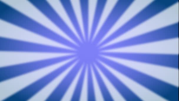 一个4K动画视频 缓慢旋转的径向射线 在蓝白相间的柔和边缘 — 图库视频影像