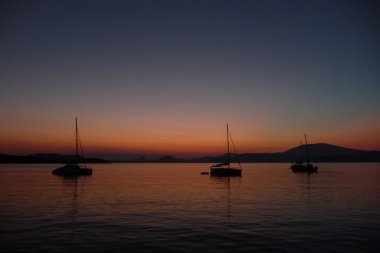 alacakaranlıkta Yelkenli Yatlar