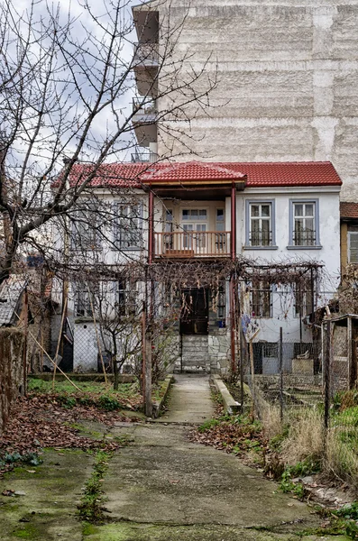 Old neoclassical building in Florina, a popular winter destination in northern Greece, on an overcast day — Stock Photo, Image