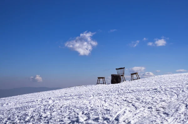 Tavolino e sedie in 3-5 Pigadia, Naoussa, Grecia — Foto Stock