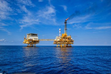 Deniz aşırı petrol ve doğalgaz üretimi ve keşif işi. Üretim petrol ve gaz fabrikası ve denizdeki ana inşaat platformu. Enerji sektörü
