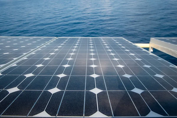 Solar Panel Renewable Electricity Use Offshore — Stock Photo, Image