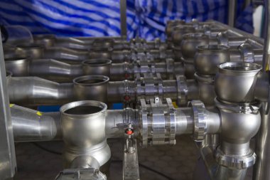 Paslanmaz kapakçık ve boru hattı işlemi