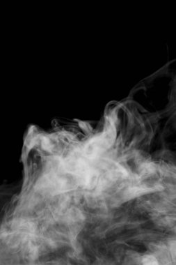 Beyaz duman izole, soyut toz, siyah arkaplanda su spreyi.