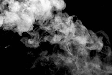 Siyah arka planda beyaz duman, soyut toz, su spreyi, duman efekti ekle