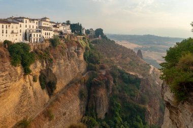 Ronda, Tagus nehrinin geçtiği derin bir boğazda yer almaktadır. Malaga. Endülüs. İspanya. Avrupa. 