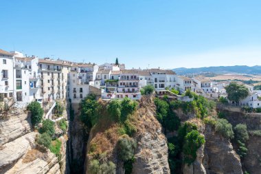 Ronda, Tagus nehrinin geçtiği derin bir boğazda yer almaktadır. Malaga. Endülüs. İspanya. Avrupa. 18 Temmuz 2021