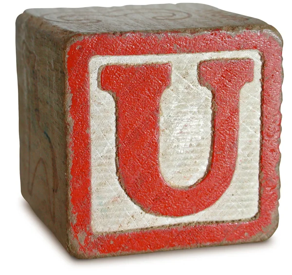 Фотография буквы U Красного деревянного блока — стоковое фото