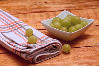 bir kase şarap üzüm