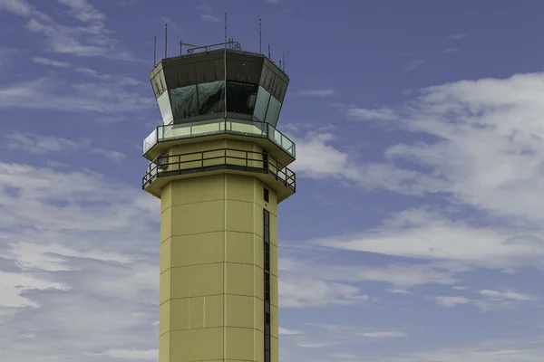 Torre di controllo del traffico aereo — Foto Stock