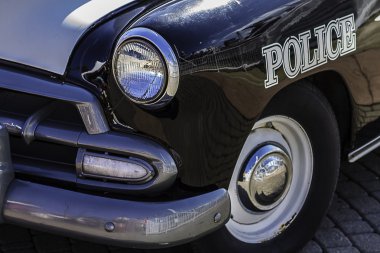 Vintage polis arabası