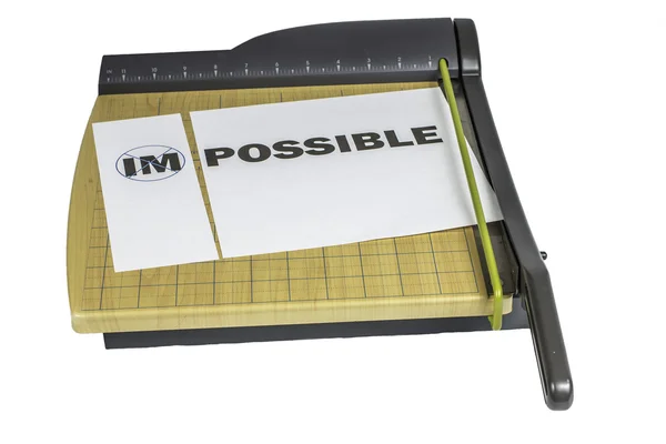 Tornando impossível possível cortador de papel — Fotografia de Stock