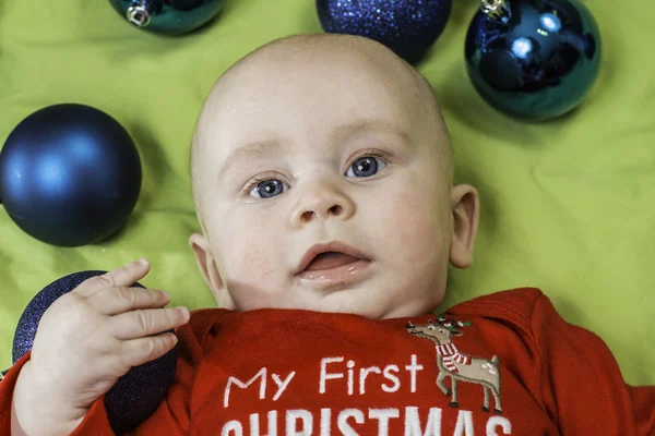 赤ちゃんのクリスマスの肖像画 — ストック写真