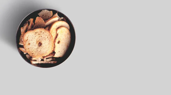 灰色の背景に隔離された照明の下で乾燥したパンのスライスのクローズアップビュー — ストック写真