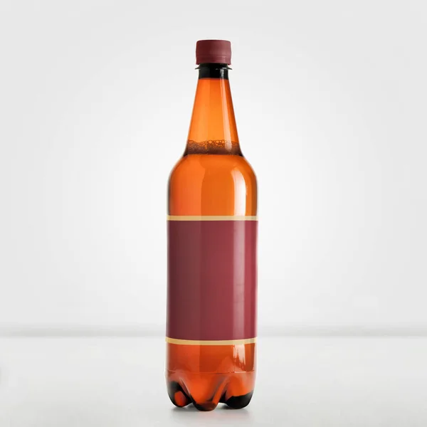 Braune Bierflaschen Mock Isoliert Auf Weiß Etikett Leer — Stockfoto