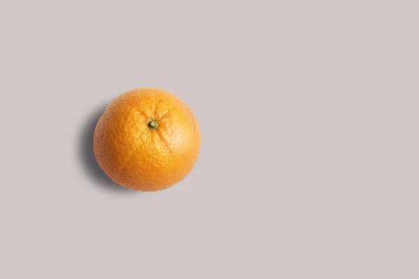 Rellena Vista Naranja Fresca Aislada Sobre Fondo Gris Adecuado Para — Foto de Stock