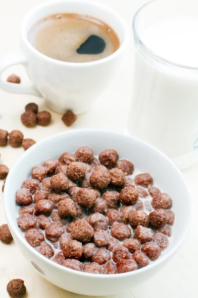 Copos de café y chocolate con leche — Foto de Stock