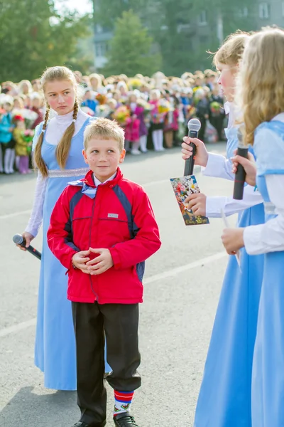 Spettacolo alla celebrazione del 1 settembre. San Pietroburgo — Foto Stock