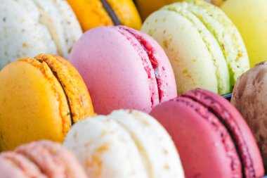 kutu tam acıbadem kurabiyesi 