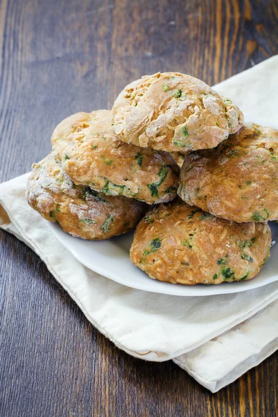 Biscuits au basilic et au parmesan — Photo