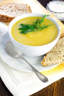 kremalı balkabağı çorbası