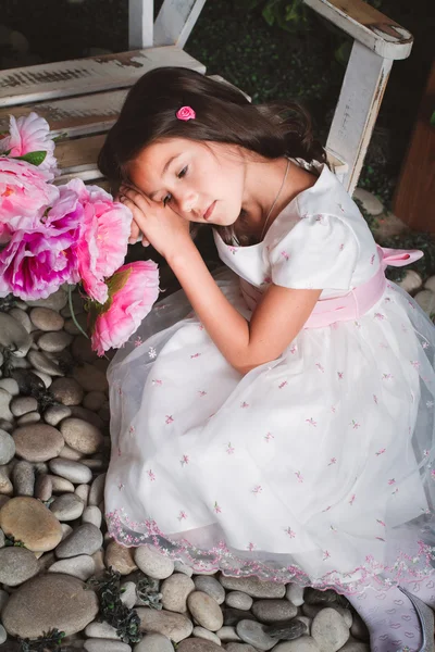 Retrato de uma menina bonito — Fotografia de Stock