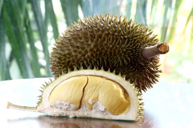 soyulmuş durian veya dorain kapat