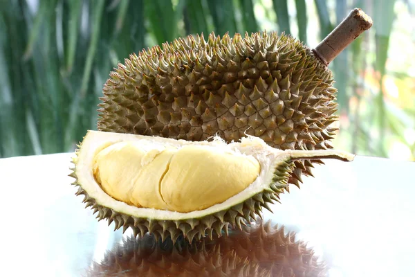 soyulmuş durian veya dorain kapat