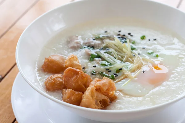 Tailandese porridge di riso gruel in ciotola — Foto Stock