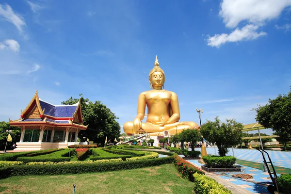 Grande Buddha nel tempio della Thailandia — Foto Stock