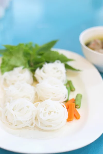 麺とレッドカレー — ストック写真