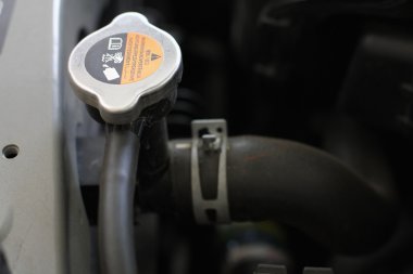 motor radyatör kapağı