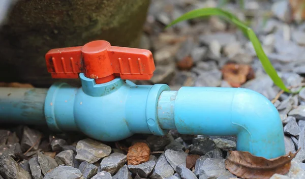 Alte Wasserleitungen blau — Stockfoto